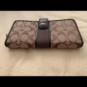 Coach signature wallet